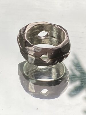 1 ring 4 holes - Image 2