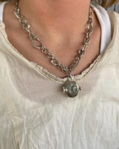 1B6ABE22-AF5E-4A2A-A7D4-AF2B2C5F02F2